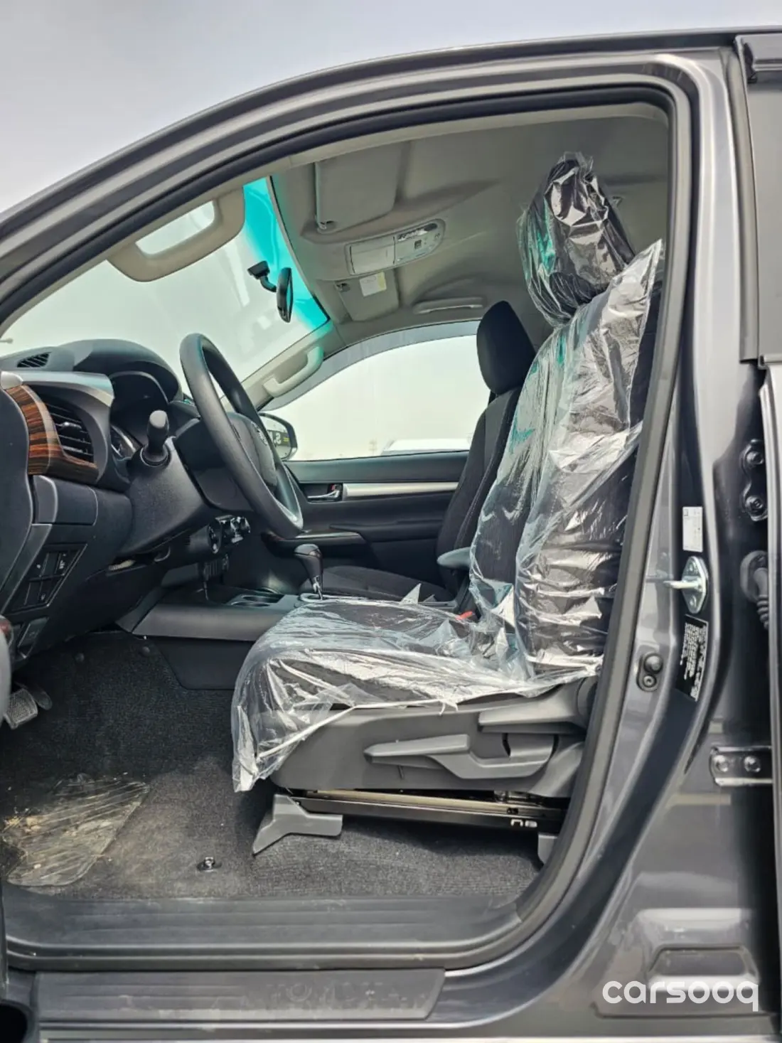 Toyota Hilux SR5 2026 Model Year 4.0L V6 Grey Exterior Grey Fabric Interior - Photo 8