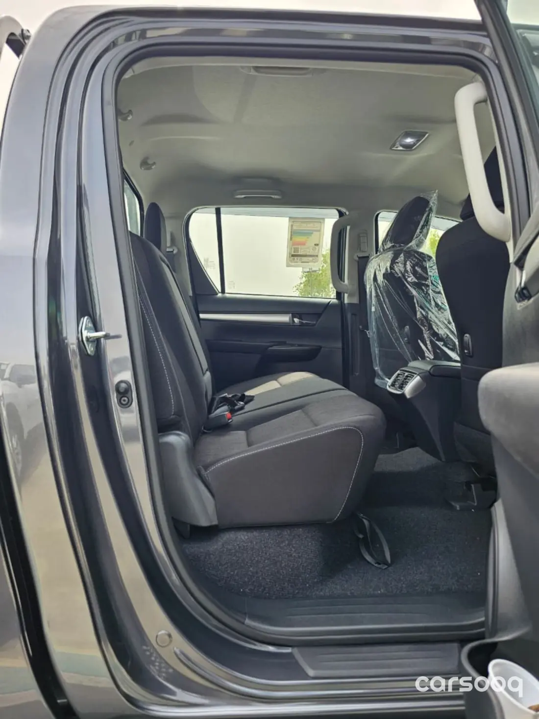 Toyota Hilux SR5 2026 Model Year 4.0L V6 Grey Exterior Grey Fabric Interior - Photo 11