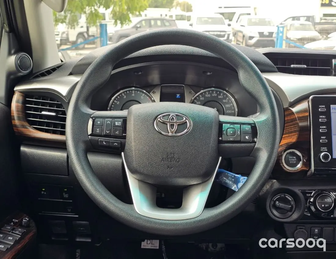 Toyota Hilux SR5 2026 Model Year 4.0L V6 Grey Exterior Grey Fabric Interior - Photo 14