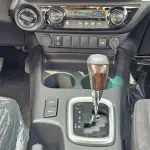 Toyota Hilux SR5 2026 Model Year 4.0L V6 Grey Exterior Grey Fabric Interior - Thumbnail 15