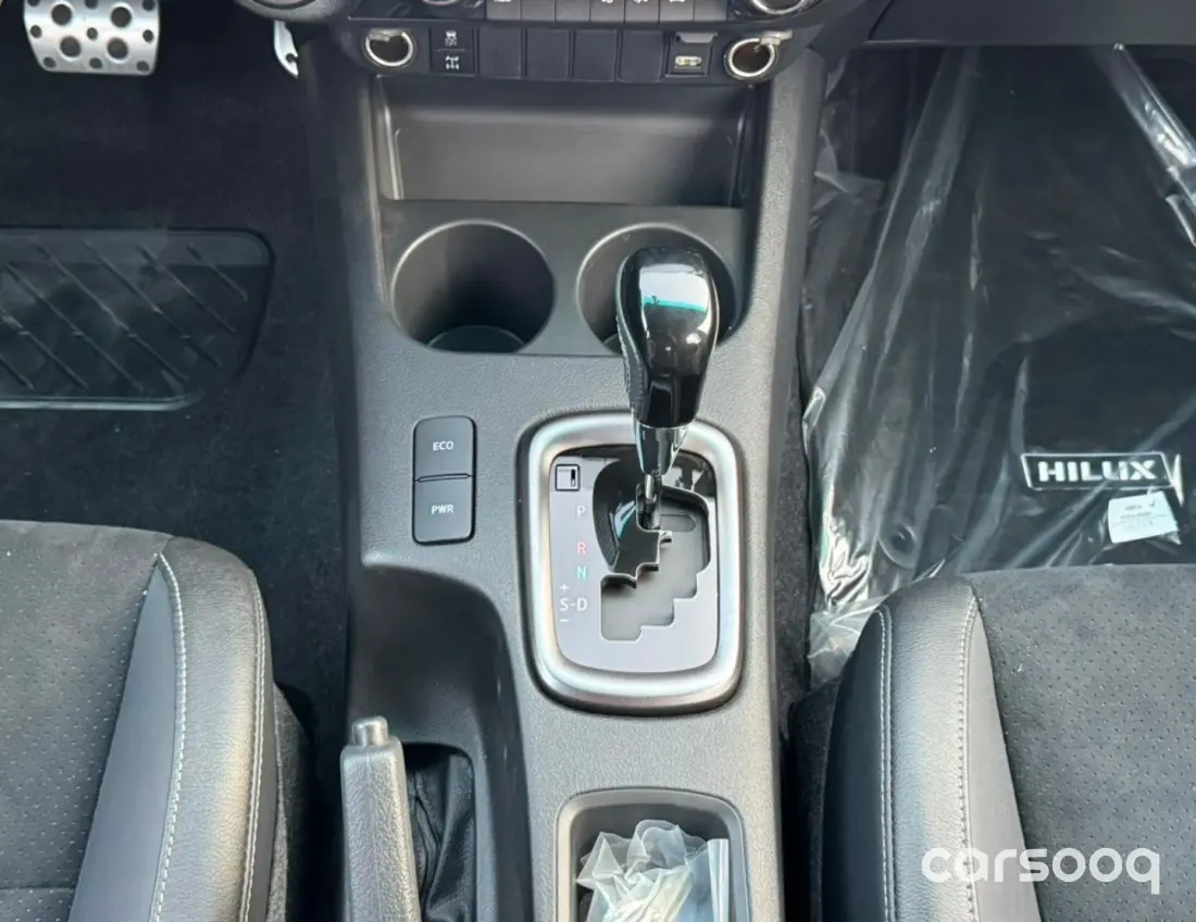 Toyota Hilux GR Sport 2026 Model Year 2.8L Diesel Red Exterior Black Interior - Photo 12