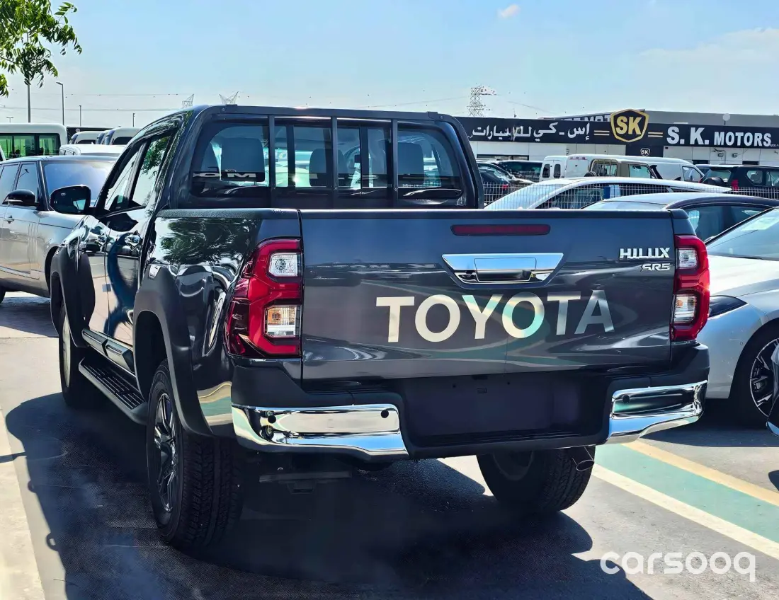  Toyota Hilux SR5 4.0L V6 Petrol 2026 Model Year Grey Exterior Grey Interior - Photo 6