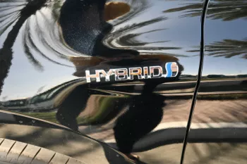 Toyota Camry 2023 2.5L Grande Hybrid FWD