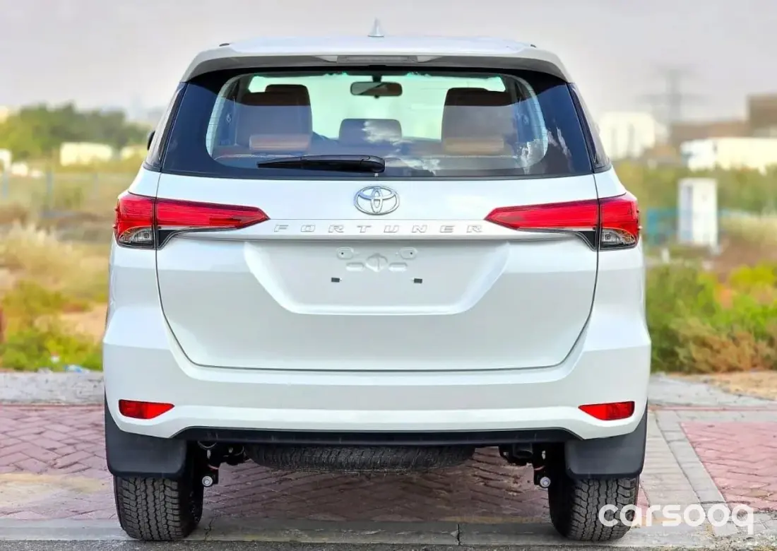 Toyota Fortuner 2.4L Turbo Diesel 2025 White Exterior Brown Interior - Photo 17