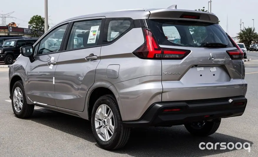Mitsubishi Xpander Mid-Line 2026 Model Year Silver Exterior Black Interior - Photo 5