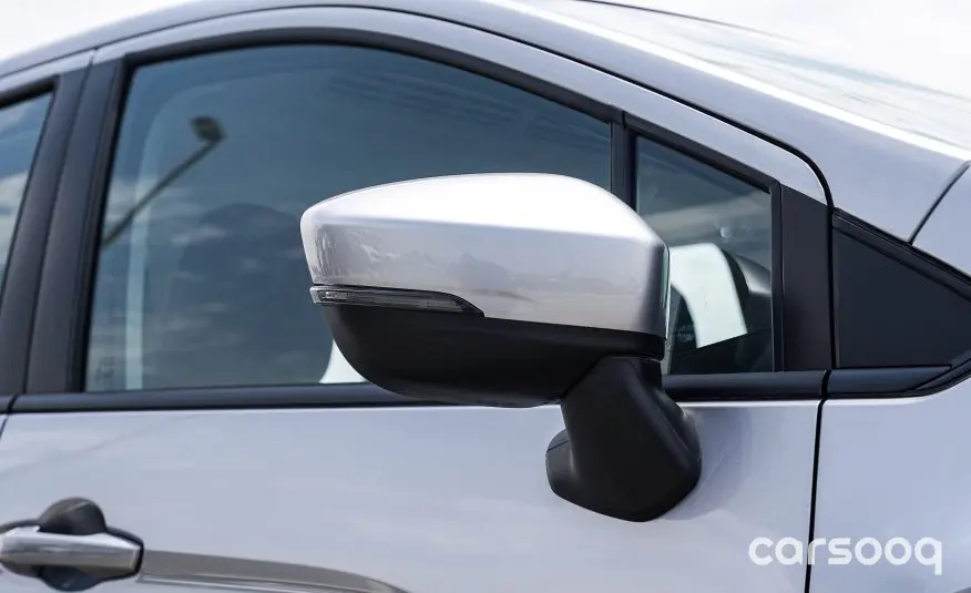 Mitsubishi Xpander Mid-Line 2026 Model Year Silver Exterior Black Interior - Photo 13