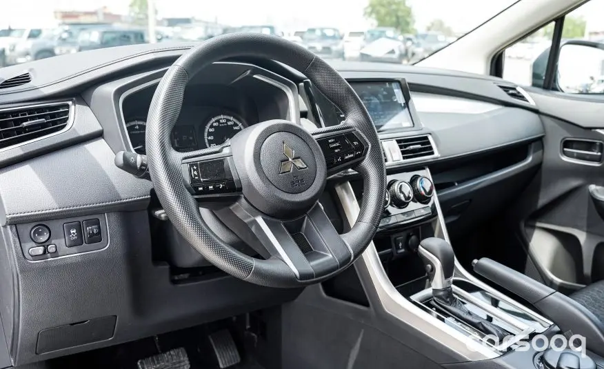 Mitsubishi Xpander Mid-Line 2026 Model Year Silver Exterior Black Interior - Photo 15