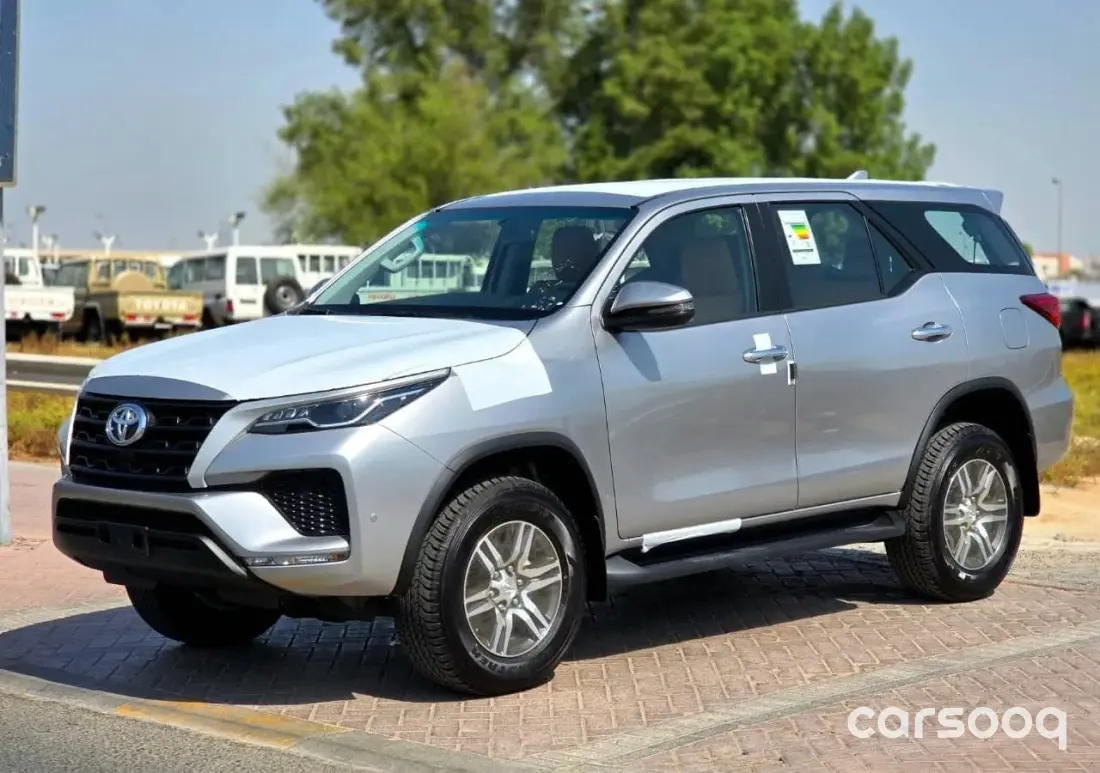 Toyota Fortuner 2.7L Petrol Manual 2025 Silver Exterior Brown Interior  - Photo 3