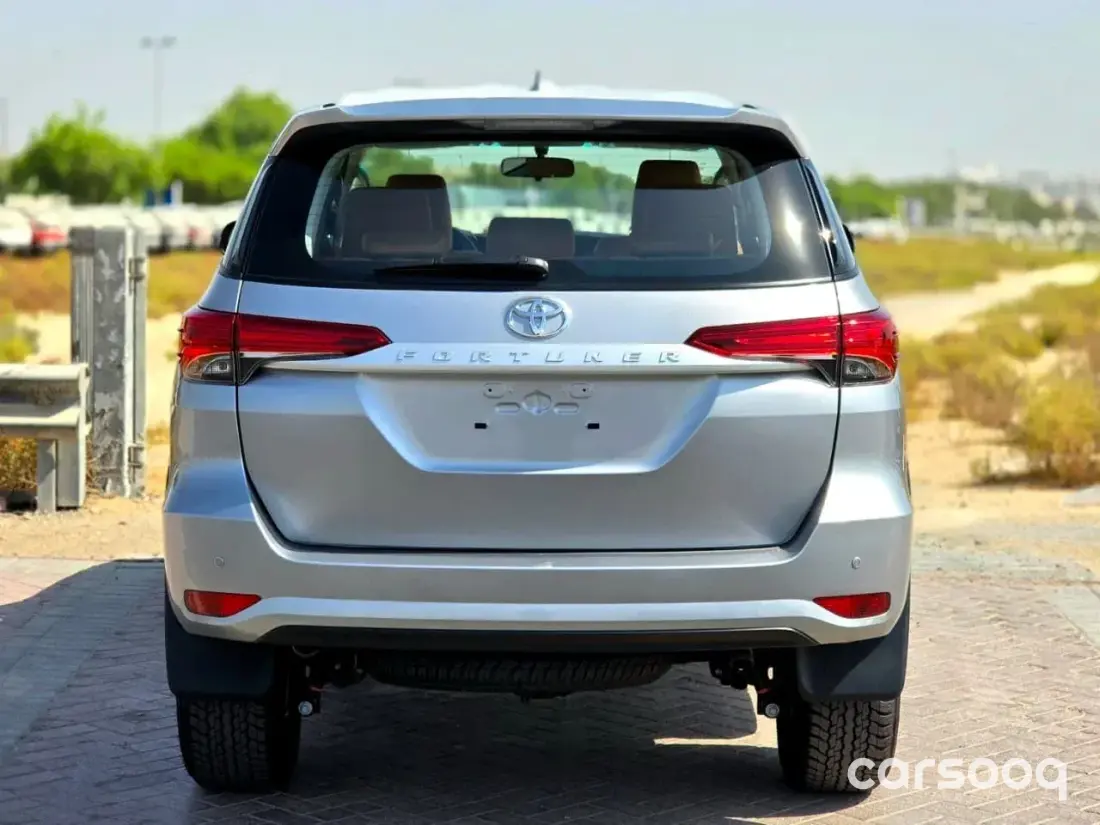 Toyota Fortuner 2.7L Petrol Manual 2025 Silver Exterior Brown Interior  - Photo 4