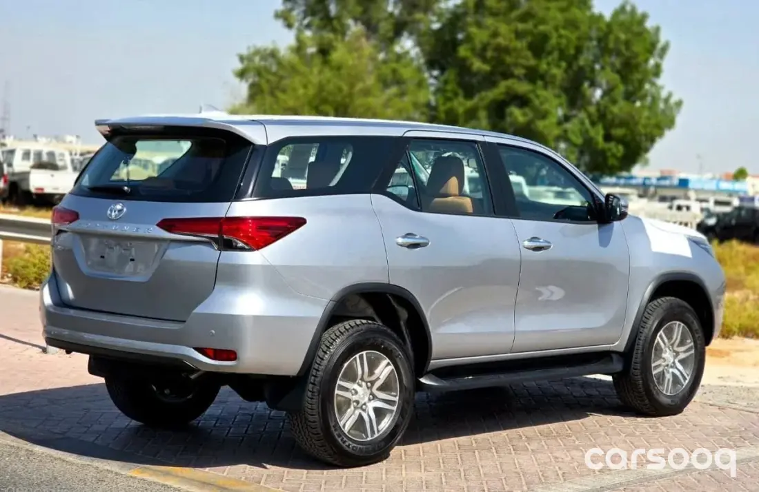 Toyota Fortuner 2.7L Petrol Manual 2025 Silver Exterior Brown Interior  - Photo 5