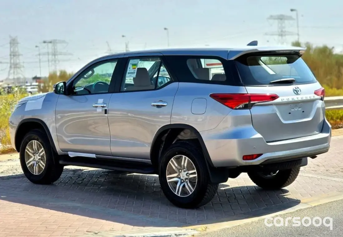 Toyota Fortuner 2.7L Petrol Manual 2025 Silver Exterior Brown Interior  - Photo 6