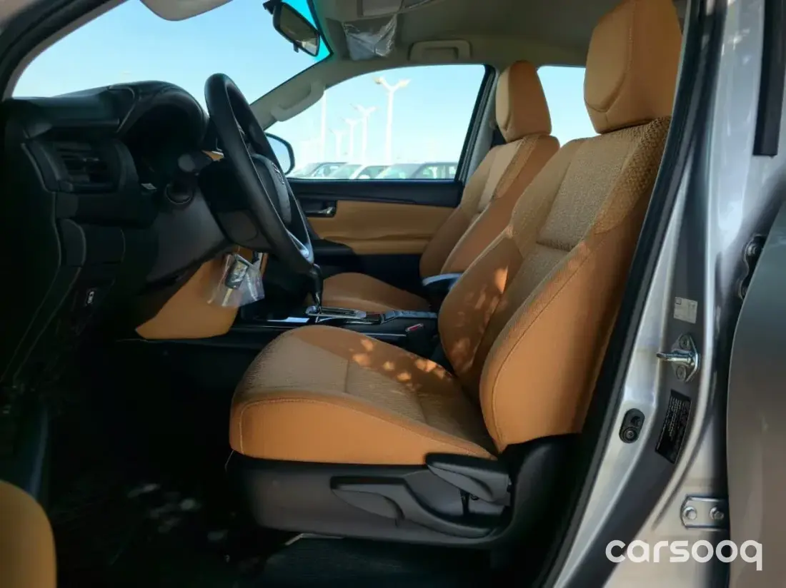 Toyota Fortuner 2.7L Petrol Manual 2025 Silver Exterior Brown Interior  - Photo 7