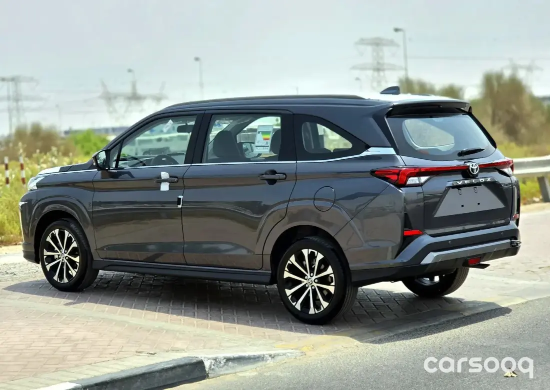 2025 Toyota Veloz 1.5L Petrol Grey Exterior Black Interior - Photo 5