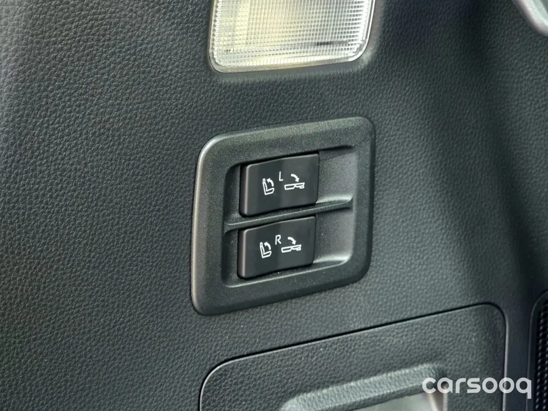 Toyota Land Cruiser VXR 2025 3.5L Petrol Black Exterior red Interior - Photo 24