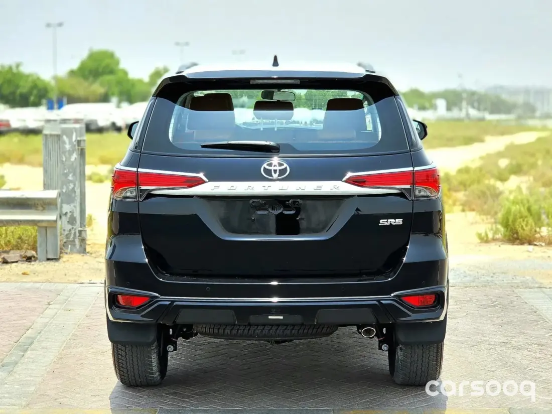 Toyota Fortuner G 2.7L 2025 Model Year Petrol Black Exterior Tan Interior - Photo 4
