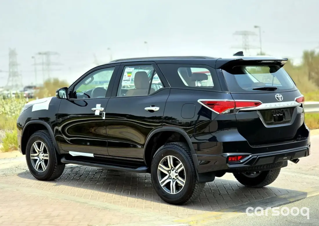 Toyota Fortuner G 2.7L 2025 Model Year Petrol Black Exterior Tan Interior - Photo 5