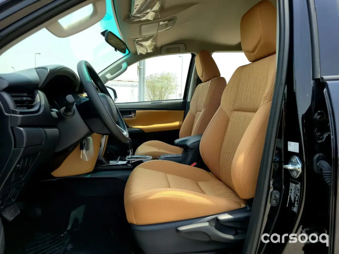 Toyota Fortuner G 2.7L 2025 Model Year Petrol Black Exterior Tan Interior - Photo 9