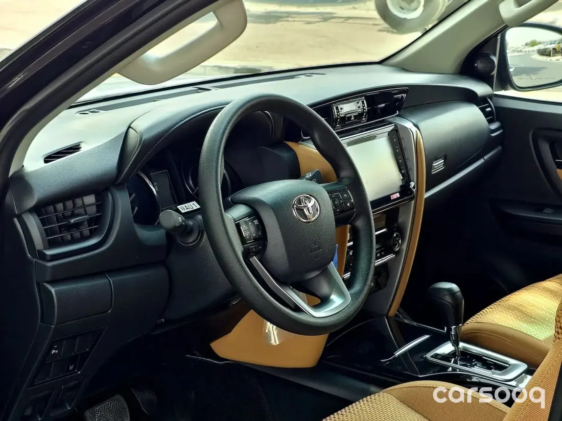 Toyota Fortuner G 2.7L 2025 Model Year Petrol Black Exterior Tan Interior - Photo 10
