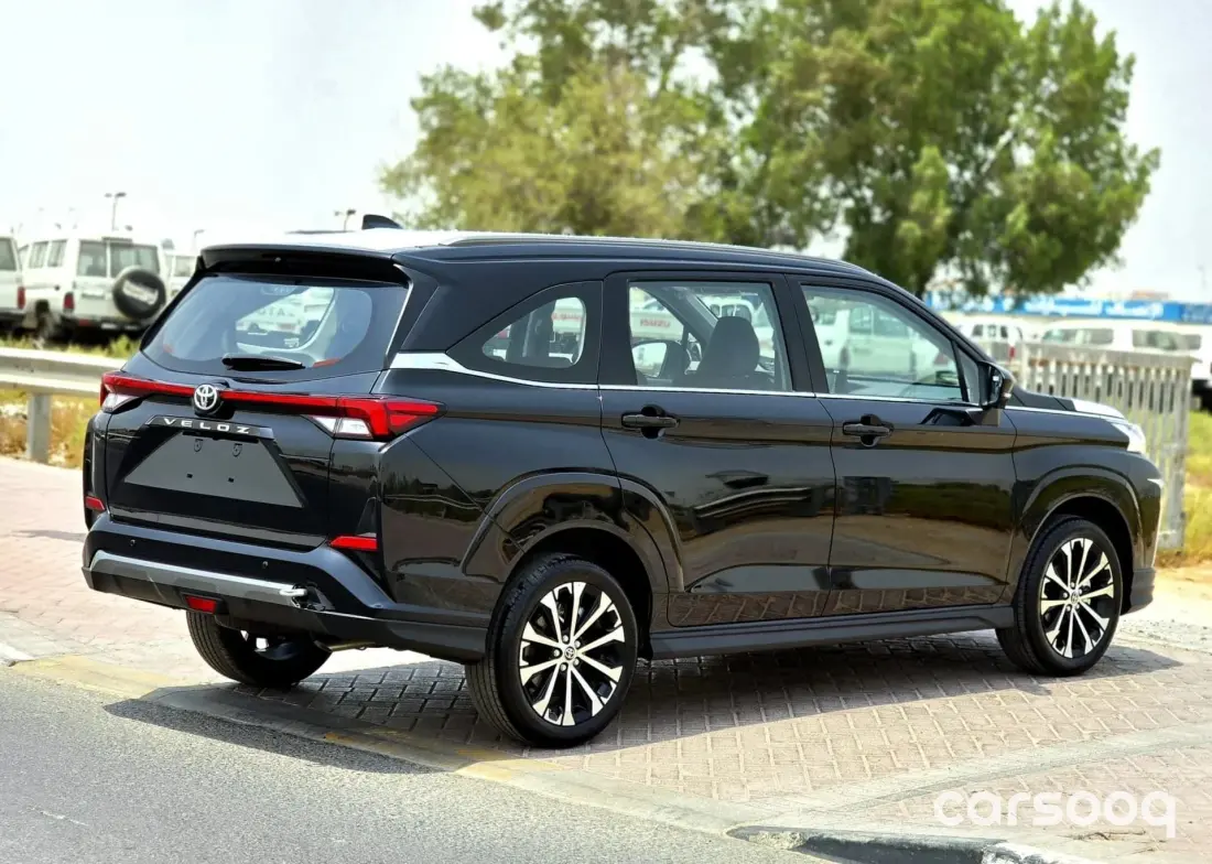 Toyota Veloz 2025 1.5L Petrol Full Option Black Exterior Black Interior - Photo 5