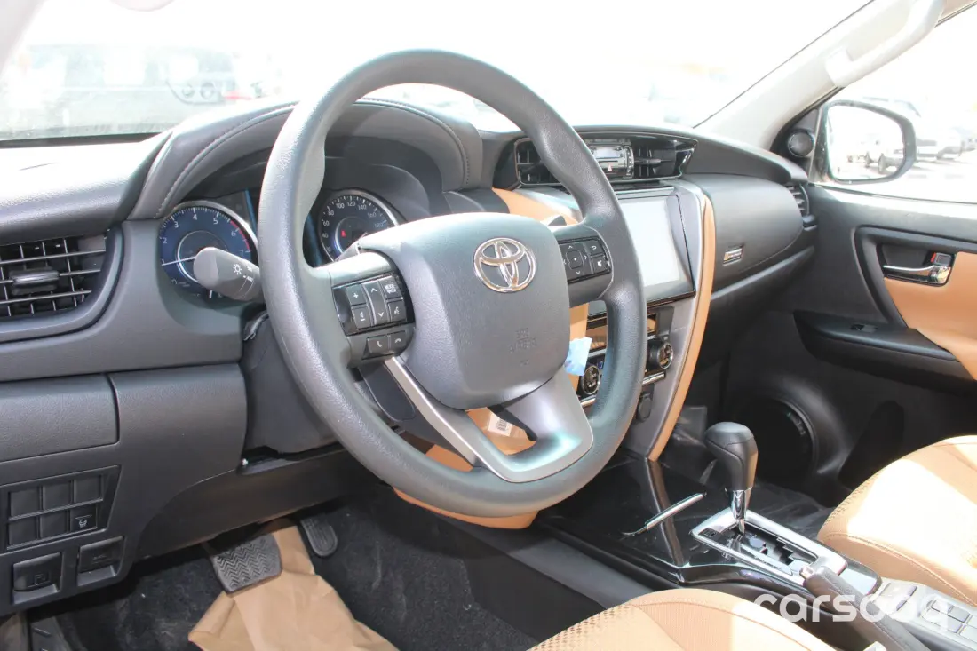 Toyota Fortuner E1 2026 2.7L Petrol 4WD Grey Exterior Beige Interior For Export in Dubai - Photo 8
