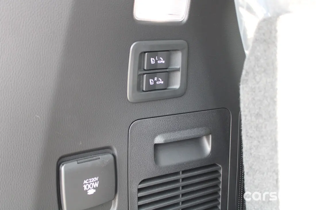 Toyota Land Cruiser 300 VXR 2026 3.3L Twin-Turbo Diesel V6 Black Color - Photo 24