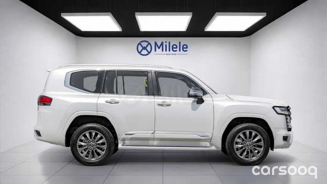 Toyota Land Cruiser 300 VXR 2026 3.5L Petrol White Exterior Beige Interior - Photo 5