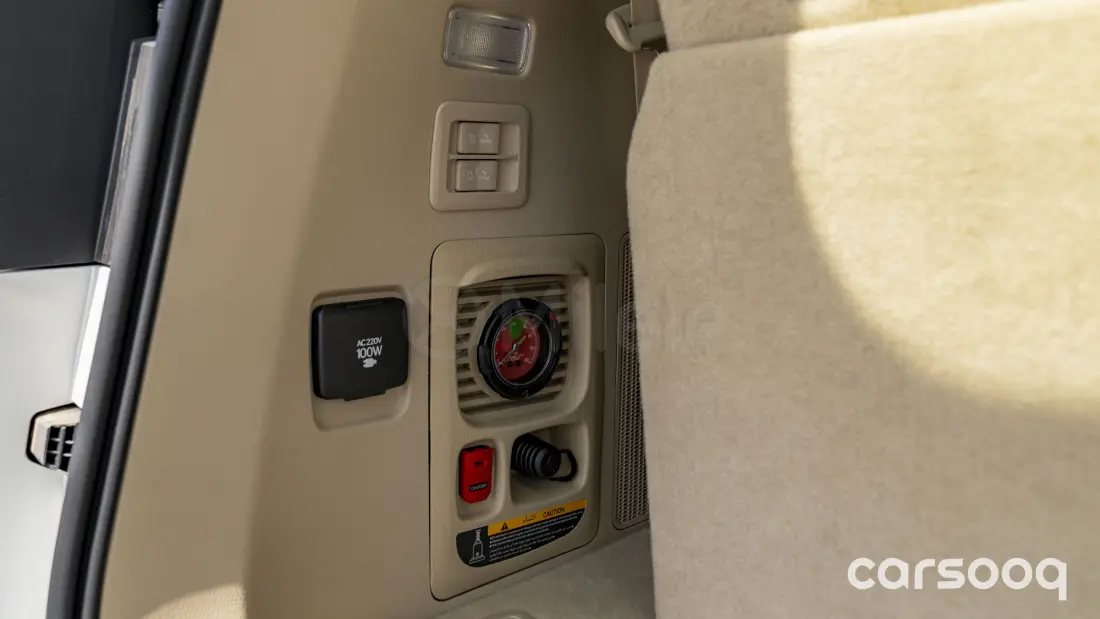 Toyota Land Cruiser 300 VXR 2026 3.5L Petrol White Exterior Beige Interior - Photo 11