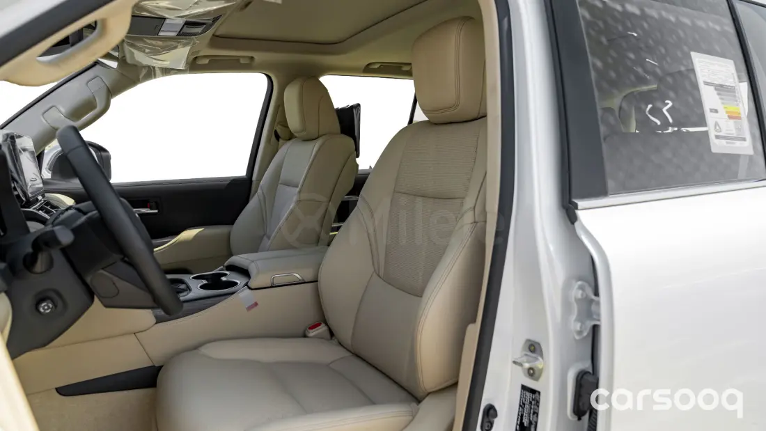 Toyota Land Cruiser 300 VXR 2026 3.5L Petrol White Exterior Beige Interior - Photo 14