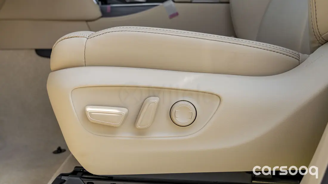 Toyota Land Cruiser 300 VXR 2026 3.5L Petrol White Exterior Beige Interior - Photo 15