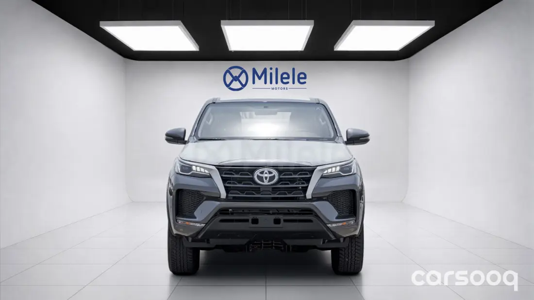 TOYOTA FORTUNER CUSTOM INTERIOR MODEL YEAR 2026 GREY COLOR - Photo 2