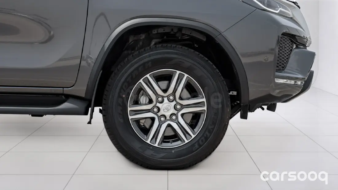 TOYOTA FORTUNER CUSTOM INTERIOR MODEL YEAR 2026 GREY COLOR - Photo 6