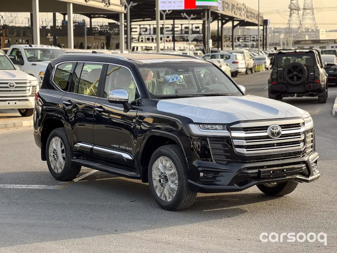 TOYOTA Land Cruiser LC300 VX 2026 4.0L - Black Exterior Beige Interior (Omani) - Photo 3
