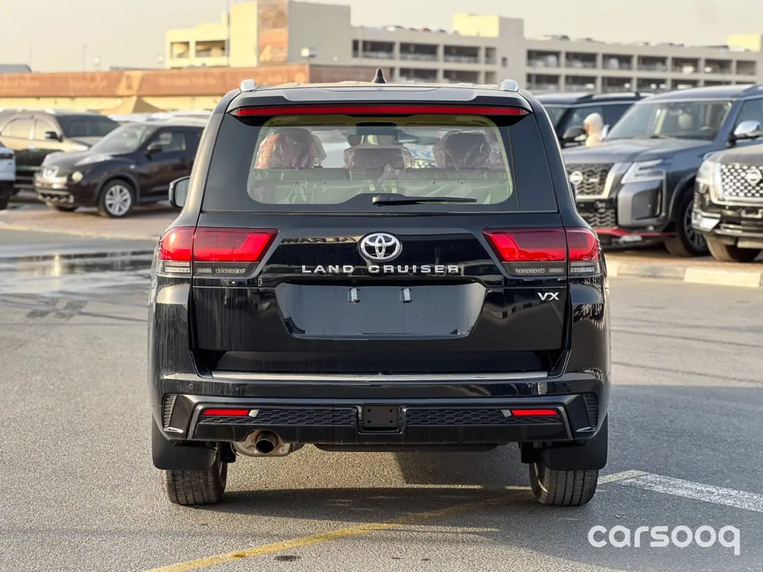 TOYOTA Land Cruiser LC300 VX 2026 4.0L - Black Exterior Beige Interior (Omani) - Photo 6