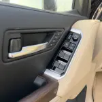 TOYOTA Land Cruiser LC300 VX 2026 4.0L - Black Exterior Beige Interior (Omani) - Thumbnail 22