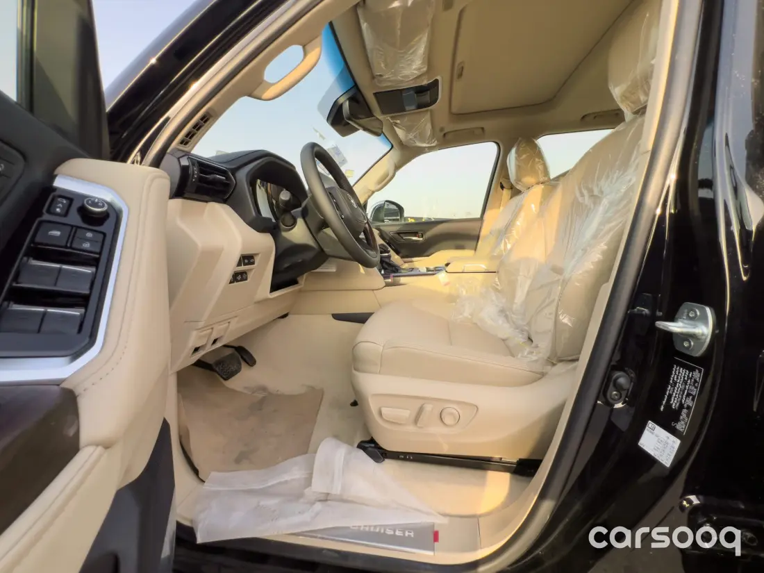 TOYOTA Land Cruiser LC300 VX 2026 4.0L - Black Exterior Beige Interior (Omani) - Photo 23