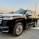 سيارة تويوتا لاند كروزر LC300 موديل 2026 VXR سعة 3.5 لتر V6 هايبرد أسود - Thumbnail 3