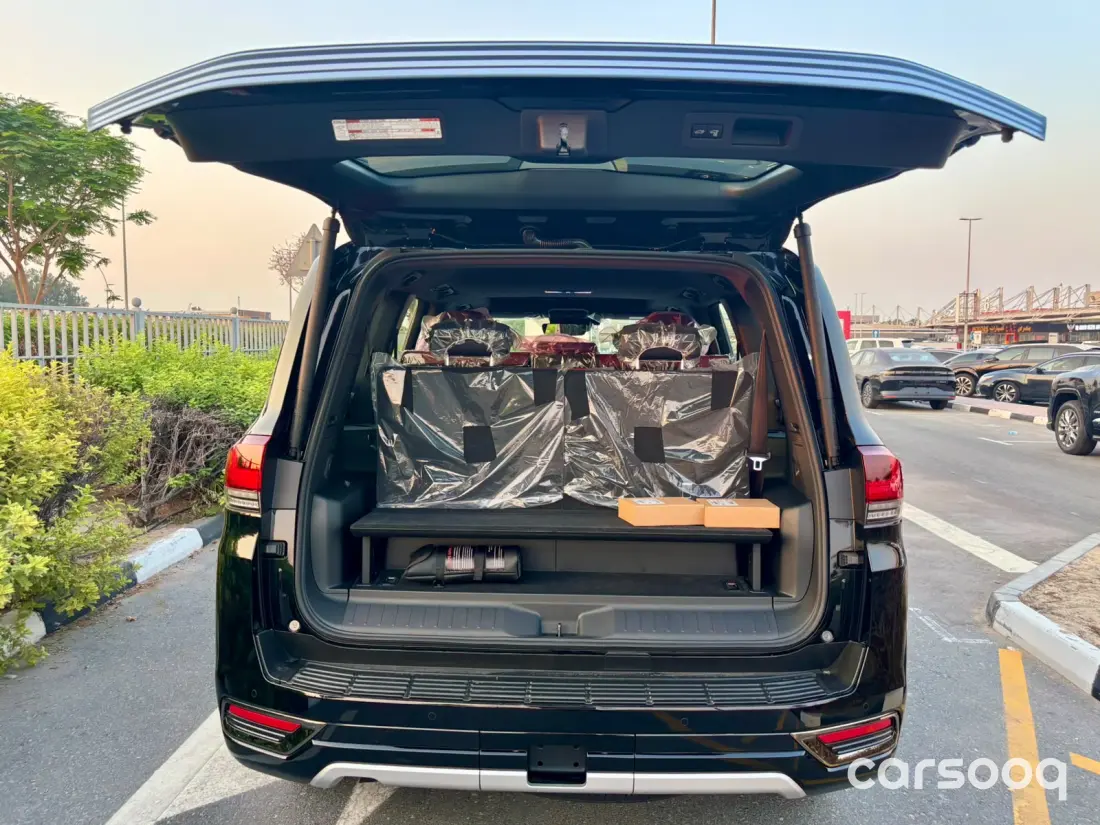 سيارة تويوتا لاند كروزر LC300 موديل 2026 VXR سعة 3.5 لتر V6 هايبرد أسود - Photo 6