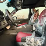 سيارة تويوتا لاند كروزر LC300 موديل 2026 VXR سعة 3.5 لتر V6 هايبرد أسود - Thumbnail 7