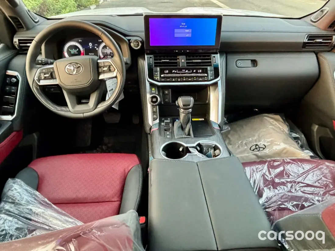 سيارة تويوتا لاند كروزر LC300 موديل 2026 VXR سعة 3.5 لتر V6 هايبرد أسود - Photo 10