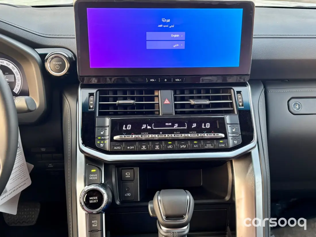 سيارة تويوتا لاند كروزر LC300 موديل 2026 VXR سعة 3.5 لتر V6 هايبرد أسود - Photo 12