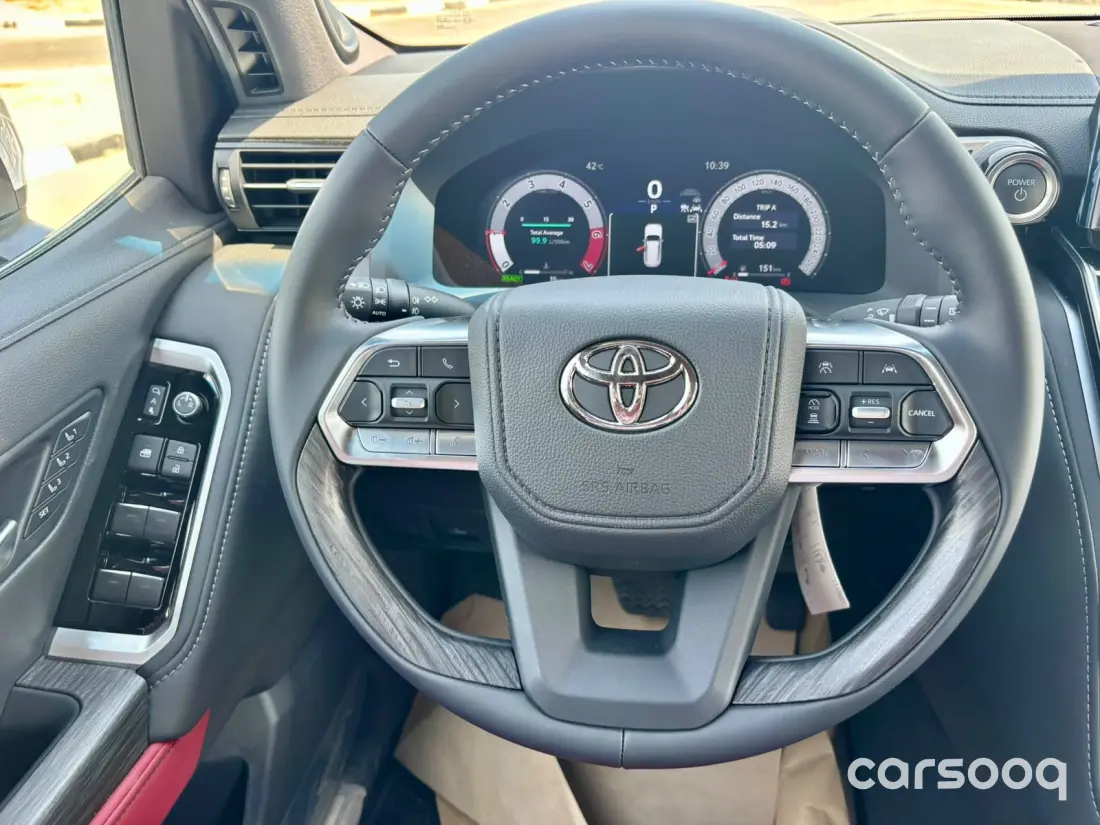 تويوتا لاند كروزر VXR سعة 3.5 لتر توين توربو V6 هايبرد 4WD موديل 2026 أوتوماتيك أبيض - Photo 6