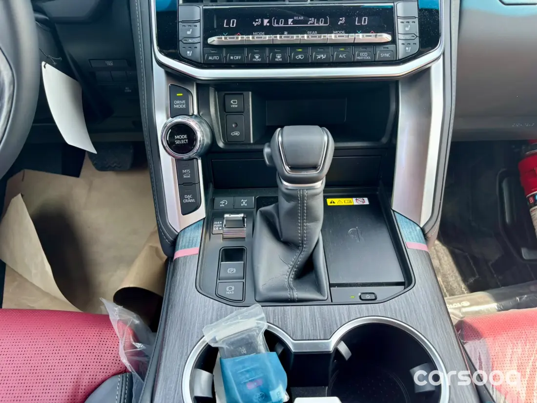 تويوتا لاند كروزر VXR سعة 3.5 لتر توين توربو V6 هايبرد 4WD موديل 2026 أوتوماتيك أبيض - Photo 7