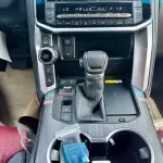 تويوتا لاند كروزر VXR سعة 3.5 لتر توين توربو V6 هايبرد 4WD موديل 2026 أوتوماتيك أبيض - Thumbnail 7