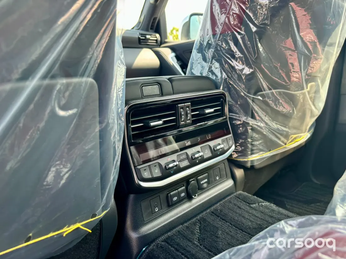 تويوتا لاند كروزر VXR سعة 3.5 لتر توين توربو V6 هايبرد 4WD موديل 2026 أوتوماتيك أبيض - Photo 9