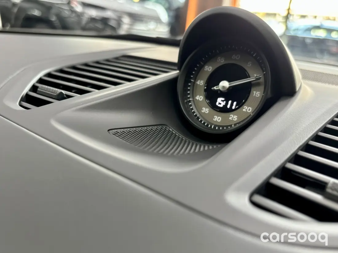 بورش 911 توربو اس موديل 2026 3.6 لتر T-Hybrid كوبيه دفع كلي  رمادي ناردو - Photo 14