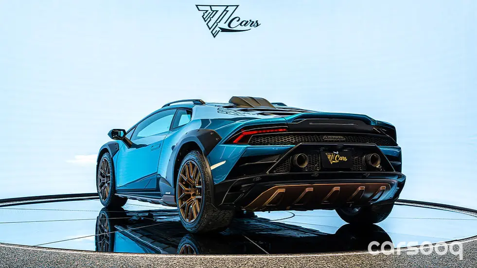 Lamborghini Huracan Sterrato 5.2L V10 Blue - 2024 GCC Specs - Photo 5