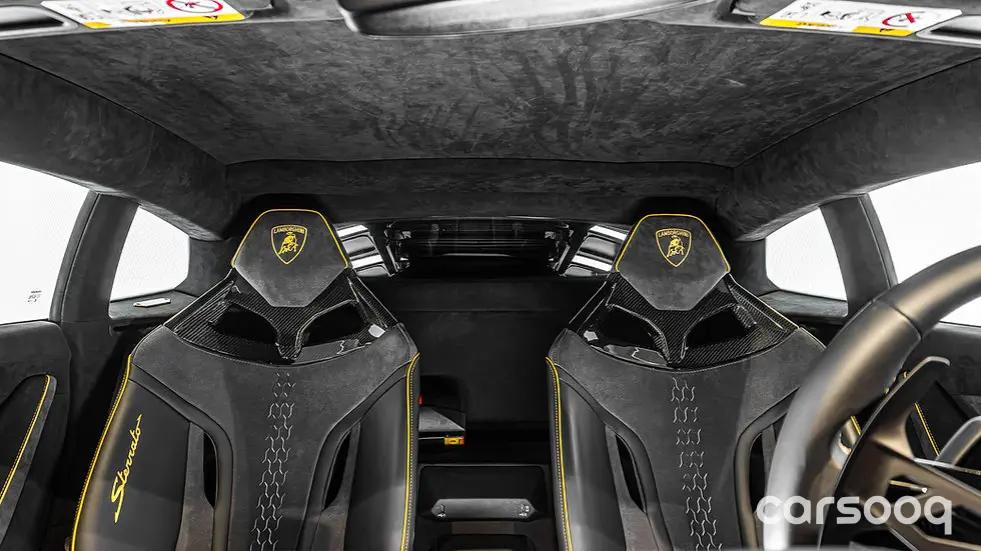 Lamborghini Huracan Sterrato 5.2L V10 Blue - 2024 GCC Specs - Photo 12