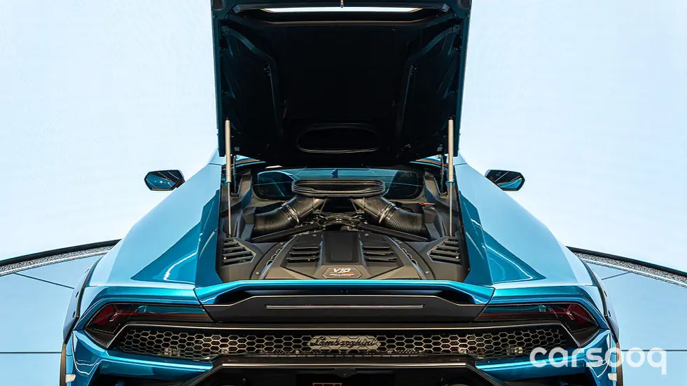 Lamborghini Huracan Sterrato 5.2L V10 Blue - 2024 GCC Specs - Photo 17
