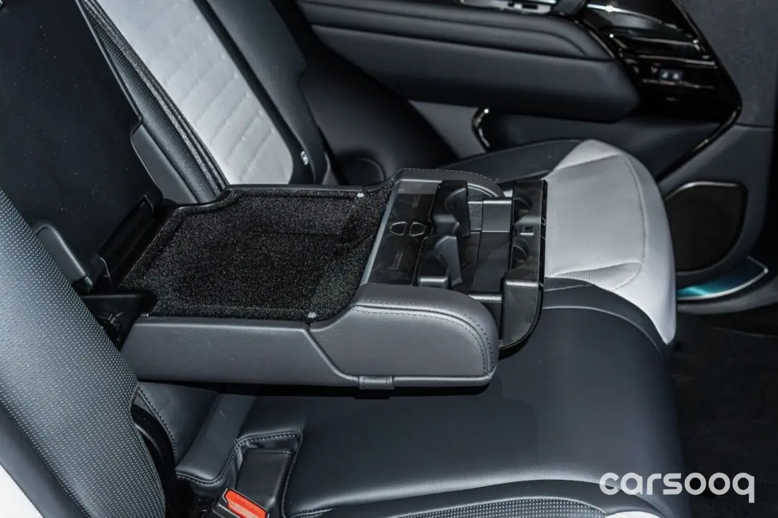 Range Rover Sport SV Edition One 4.4L V8 Silver - 2024 GCC Specs - Photo 24