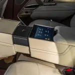 Range Rover SV P615 SWB 4.4L V8 Black - 2025 Al Tayer Warranty & Service - Thumbnail 14